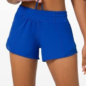 Lululemon Hotty Hot HR 2.5” Shorts - size 4